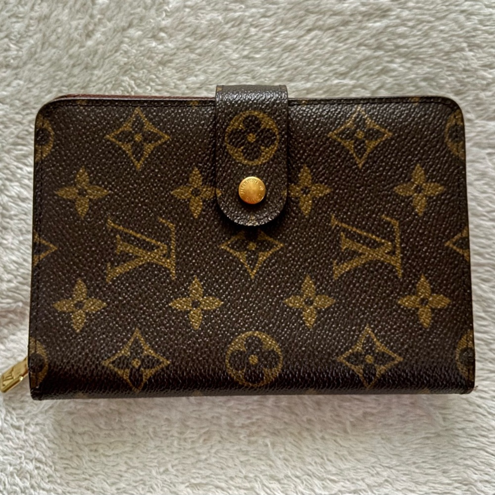 Louis Vuitton Monogram Juliette Zip Wallet